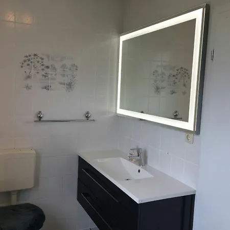 아파트 Achterblick 우케리츠